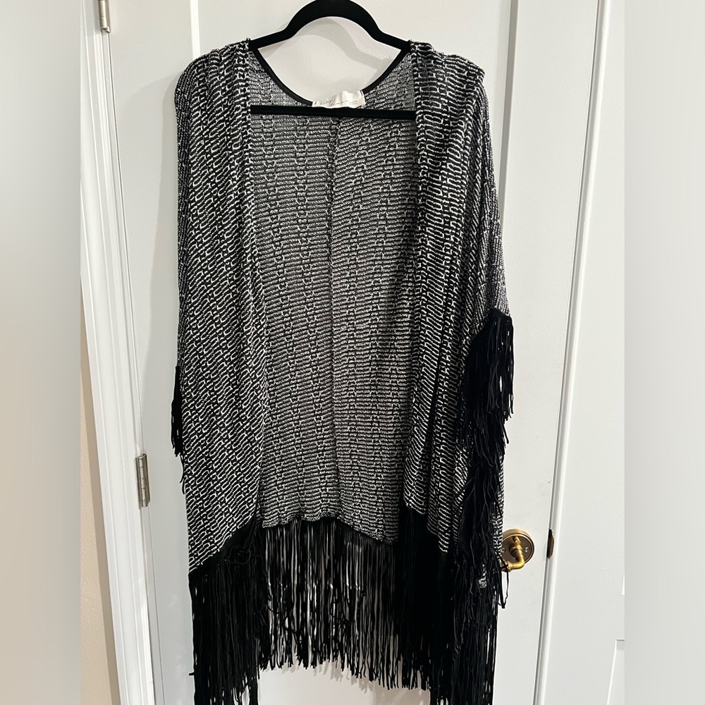 Vintage Havana Black and White Fringe Wrap